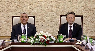 Bakan Bolat ve Bakan Yumaklı, hububat sektörünü değerlendirdi