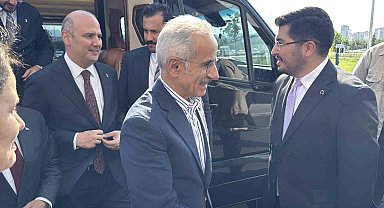 Bakan Uraloğlu, Kayseri'de gençlerle buluştu