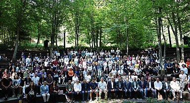 Başiskele'de gençleri buluşturan edebiyat kampı