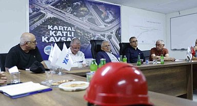 Başkan Büyükkılıç, Kartal Katlı Kavşağı'nda çalışmaları adım adım izliyor