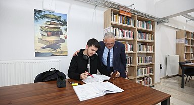 Başkan Büyükkılıç'ın "Okuyan ve Okutan Şehir" vizyonu Kayseri'yi Türkiye'nin zirvesine taşıdı