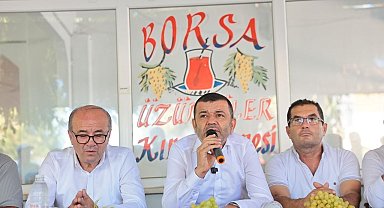 Başkan Çavuşoğlu, Buldan'da üzüm üreticileriyle buluştu