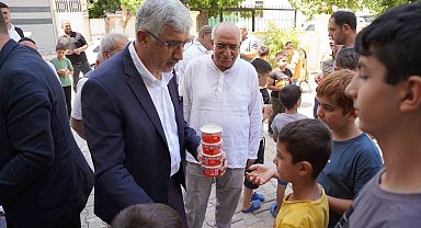 Başkan Hallaç, Muhammediye Camii'nde minik gönüllere dokundu