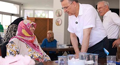 Başkan Kurnaz: "Büyüklerimiz göz bebeğimizdir"
