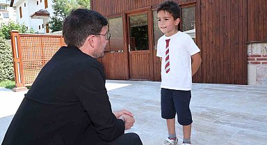 Başkan Yazıcıoğlu'ndan 7 yaşındaki çevreci çocuğa hediye