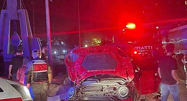 Batman'da iki otomobil çarpıştı: 3 yaralı