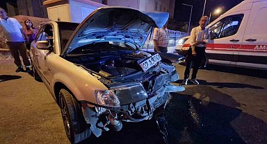 Batman'da otomobiller çarpıştı: 2 yaralı