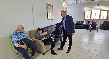 Bayburt'ta huzurevi sakinleriyle bir araya geldiler