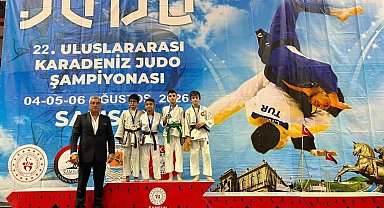 Bayburtlu judocular Samsun'da madalya kazandı