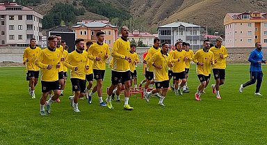 Bayburtspor'da kamp mesaisi sürüyor