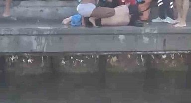 Bebek sahilinde boğulma tehlikesi: Vatandaşlar kurtardı