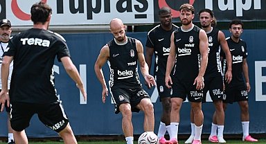 Beşiktaş'ta Leandro Trossard ilk antrenmanına çıktı