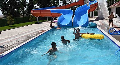 Beylikova'da aquapark ve yüzme havuzları yeniden hizmete açıldı