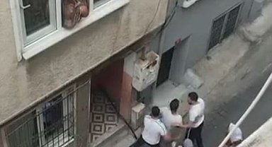 Beyoğlu'nda eniştesinin dükkanında saçını yaptırdı, para tartışması sonrası ortalık karıştı