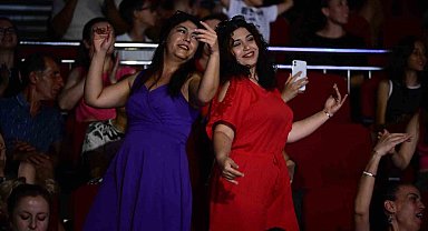 Bilal Sonses, Didimlileri şarkılarıyla coşturdu
