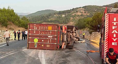 Bilecik'te 2 tır çarpıştı, 1 kişi yaralandı