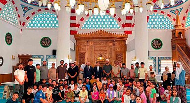 Bilecik'te öğrenciler dini bilgi yarışmasında ter döktü