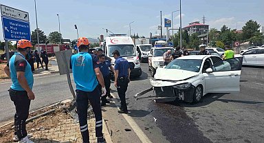 Bingöl'de trafik kazası: 3 yaralı
