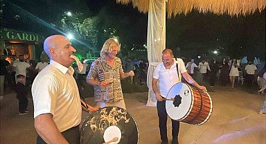 Binlerce kilometreden geldiler, Nevşehir'de halay çektiler