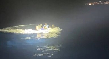 Bodrum'da lastik botta 6 düzensiz göçmen yakalandı