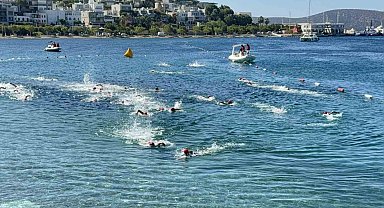 Bodrum'da sağlık için kulaç attılar: "Sağlığa Kulaç At" ikinci kez denizde