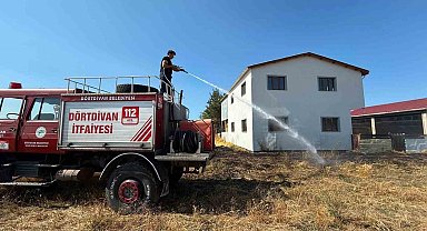 Bolu'da kereste fabrikasının yanında korkutan yangın: Alevler tesise sıçramadan söndürüldü