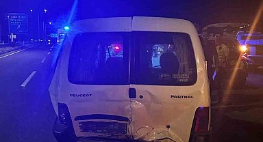 Bolu'da otomobil ile hafif ticari araç çarpıştı: 2 yaralı