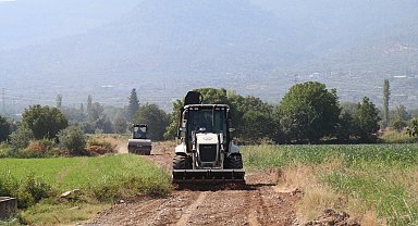 Bozdoğan Belediyesi ova yollarında çalışmalara devam ediyor