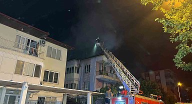Burdur'da 3 katlı binada yangın korkuttu