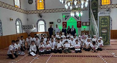 Burhaniye' de çocukların hatim sevinci