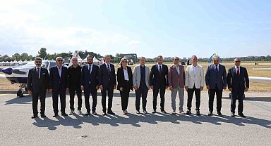 Bursa'da 30 Ağustos coşkusu gökyüzüne taşındı