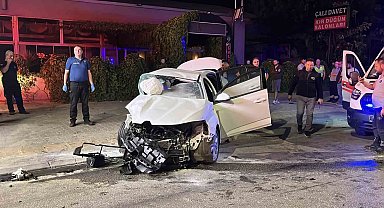 Bursa'da otomobil ile jip çarpıştı: 2 güvenlik görevlisi hayatını kaybetti
