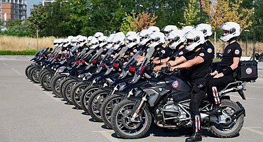 Bursa'da yunus polisleri temel eğitim kursunu tamamladı