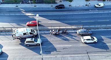 Büyükçekmece E-5'te trafiği kilitleyen kaza