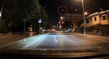 Büyükçekmece semalarında göktaşı düşme anı kamerada