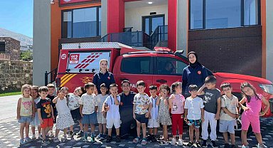Büyükşehir İtfaiyesi'nden miniklere yangın ve deprem eğitimi
