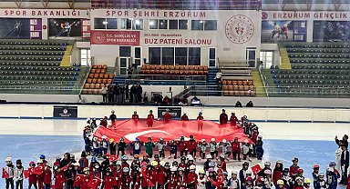 Buzda 30 Ağustos coşkusunu yaşadılar