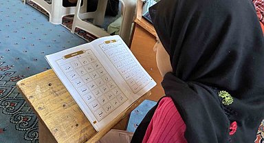 Camiler çocuk sesleriyle şenleniyor: Minikler hem öğreniyor hem eğleniyor