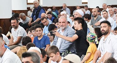 Canik'te camiler çocuklarla doldu taştı