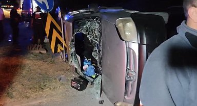 Çankırı'da iki hafif ticari araç çarpıştı: 9 yaralı