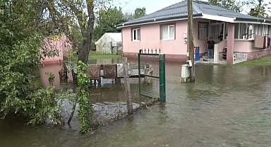 Çarşamba'yı sel aldı: 30'dan fazla mahalle yağışlardan olumsuz etkilendi