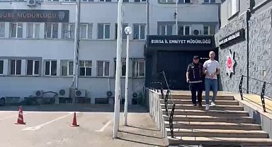 Çatıdan çatıya kaçmaya çalışırken yakalandı