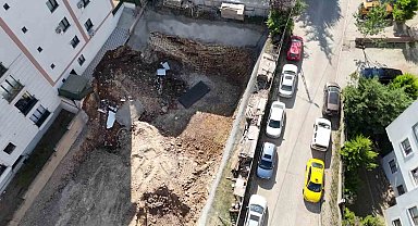 Çekmeköy'de yıkılan istinat duvarı havadan görüntülendi
