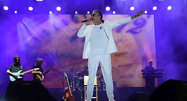 Çelik, Kahramanmaraş'ta sahne aldı