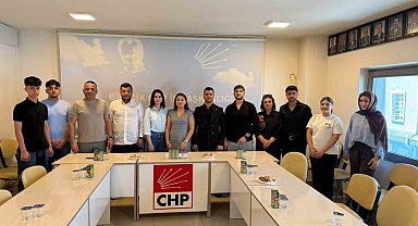 CHP Gençlik Kolları Genel Başkanı Berfin Karan, Bilecik'te gençlerle buluştu