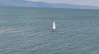 Çıldır Gölü'nde yelken keyfi