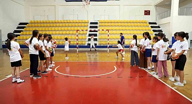 Çocuklar 15 branşta yeteneklerini geliştiriyor