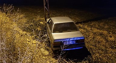 Çorum'da otomobil tarlaya uçtu: 1 yaralı