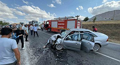 Çorum'da otomobiller çarpıştı: 7 yaralı