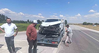 Çorum'da pikap ile otomobil çarpıştı: 2 yaralı